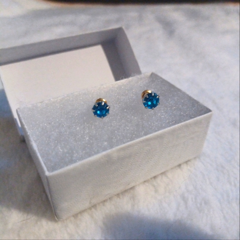 Elegant Blue Stud Earrings